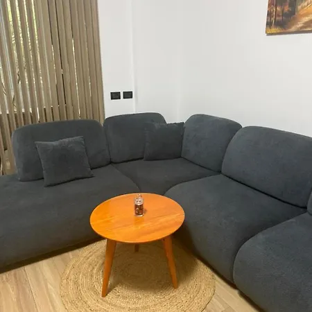 Lake Apartment Apartman Tirana