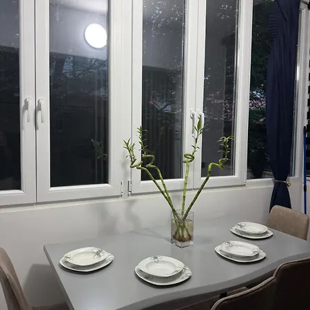 Lake Apartment Apartman *